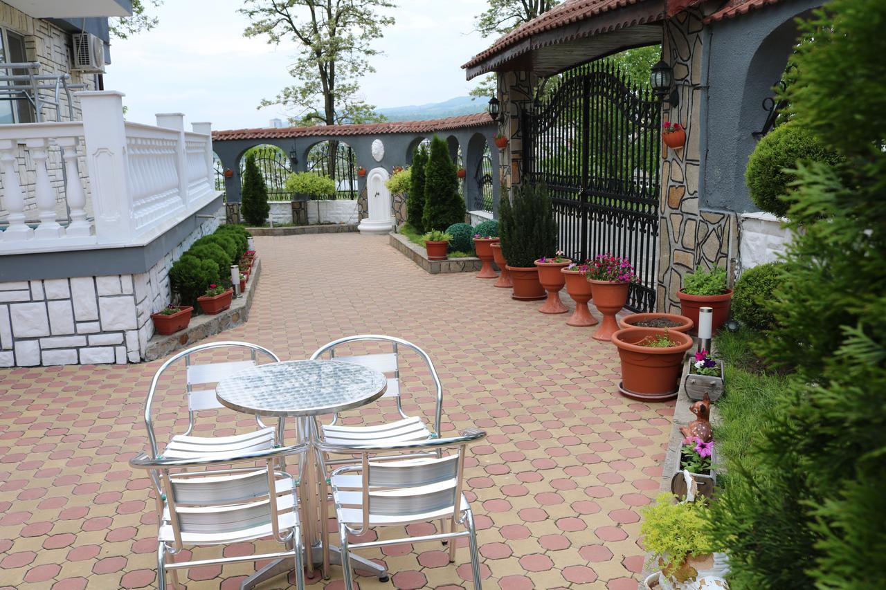 Hotel Arda Kŭrdzhali エクステリア 写真